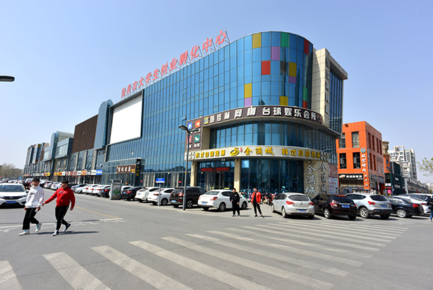 圓振動(dòng)篩客戶(hù)使用現(xiàn)場(chǎng)